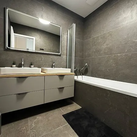 Fancy Apartment With Amazing Sky View Bratislava