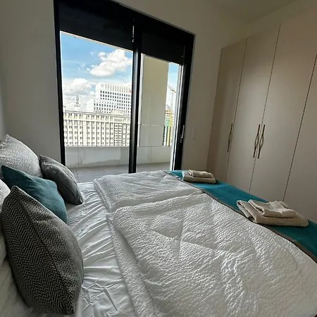 Fancy Apartment With Amazing Sky View Bratislava