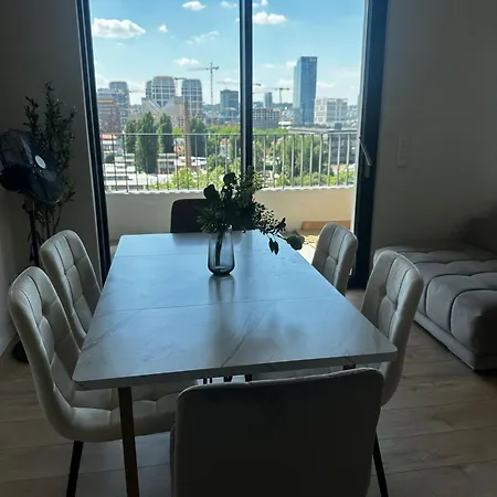 Fancy Apartment With Amazing Sky View Apartment