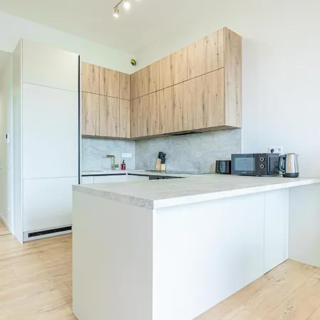 Fancy With Amazing Sky View Apartment *