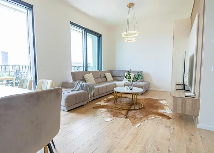 Fancy With Amazing Sky View Apartament *