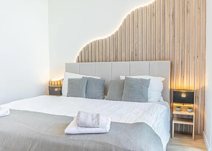 Fancy With Amazing Sky View *