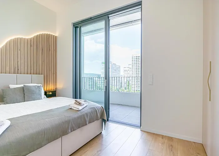 Fancy With Amazing Sky View 布拉迪斯拉发