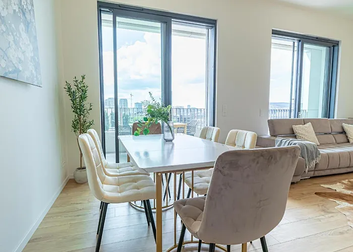 Fancy With Amazing Sky View *