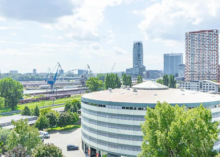 Fancy With Amazing Sky View *