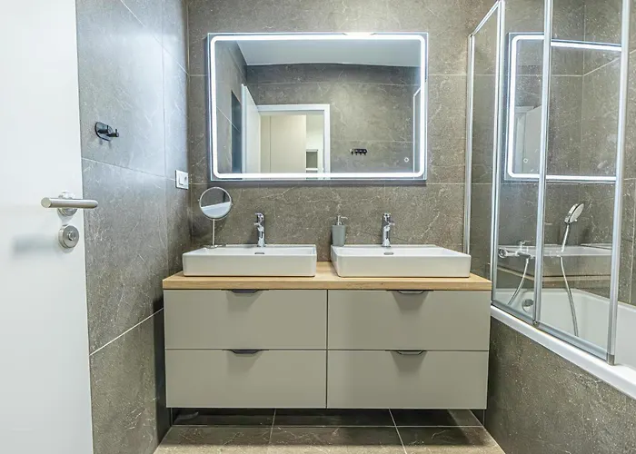 Fancy With Amazing Sky View Bratysława