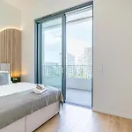 Fancy With Amazing Sky View 브라티슬라바