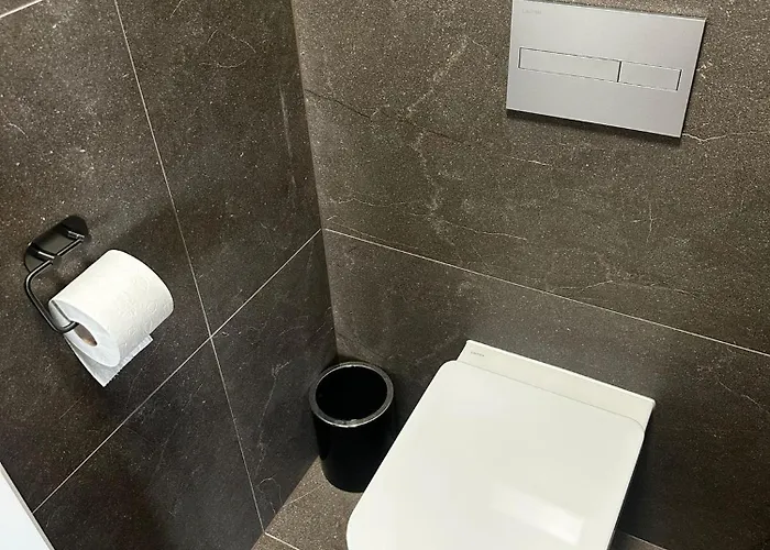 Fancy With Amazing Sky View Apartment *