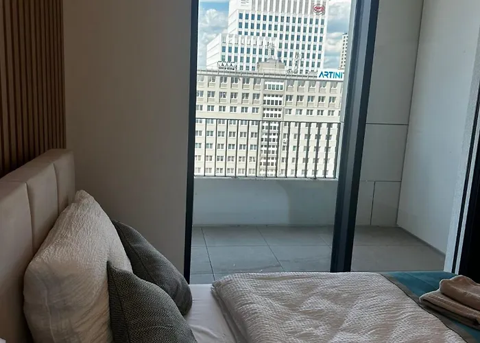 Apartment Fancy With Amazing Sky View