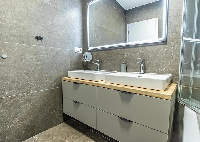 Fancy With Amazing Sky View *